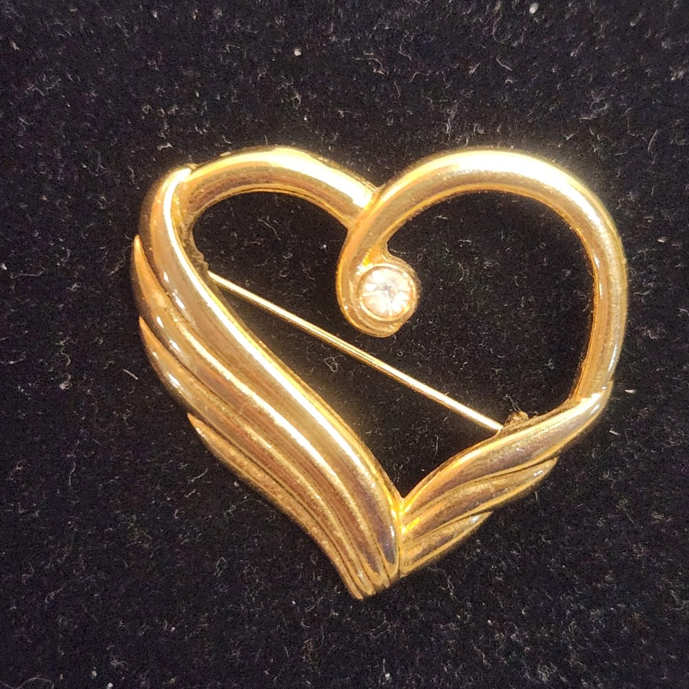 Vintage JJ Jonette Jewelry Gold Tone Winged Heart Rhinestone Brooch Pin